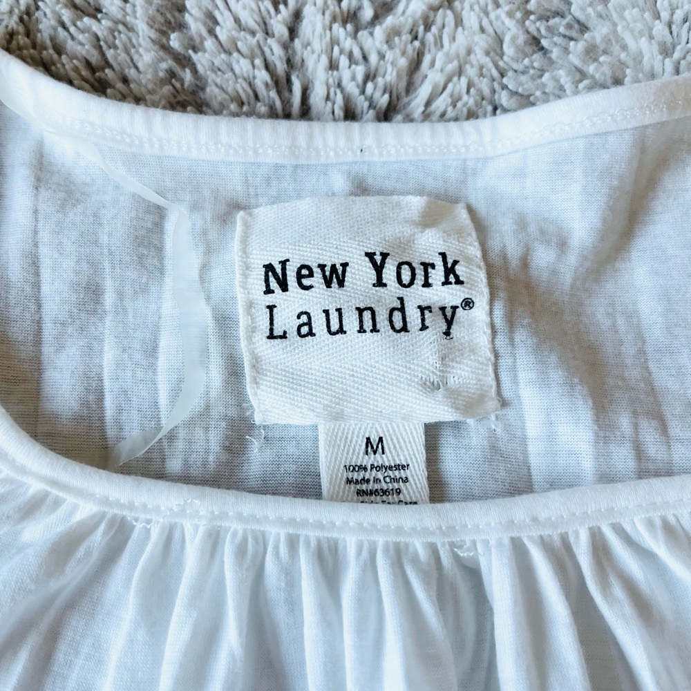 NWT! New York Laundry White Pleated Ruffled Blouse - Picture 4 of 7
